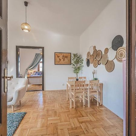 Carolina'S Romantic Apartment Hradec Králové Extérieur photo