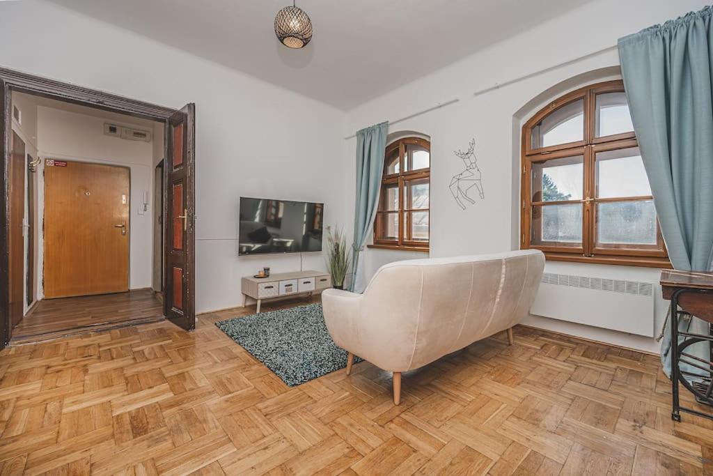 Carolina'S Romantic Apartment Hradec Králové Extérieur photo