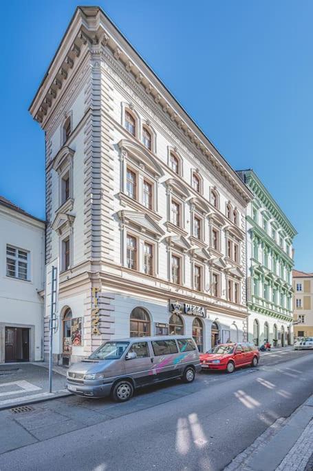 Carolina'S Romantic Apartment Hradec Králové Extérieur photo